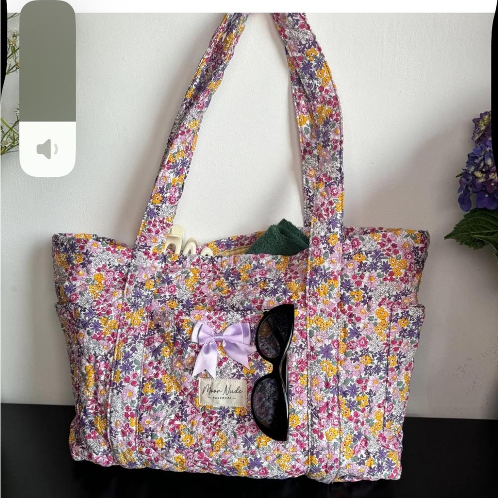 Moon Nude Tote Bag - Picture 6 of 7